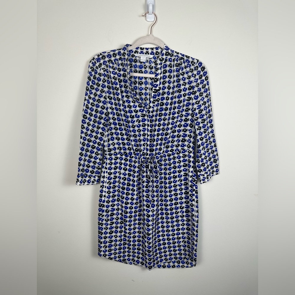 Diane Von Furstenberg Shirt Dress Women 2 Blue Silk Geometric Tie Waist‎ EUC